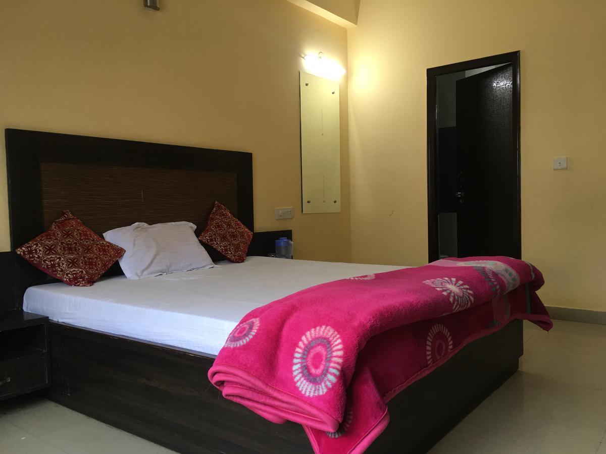 Hotel Jai Mata Di Džammú Exteriér fotografie